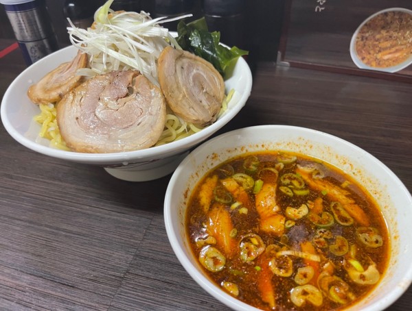「つけ麺チャーシュー 大盛 辛め」@ラーメンはやとの写真