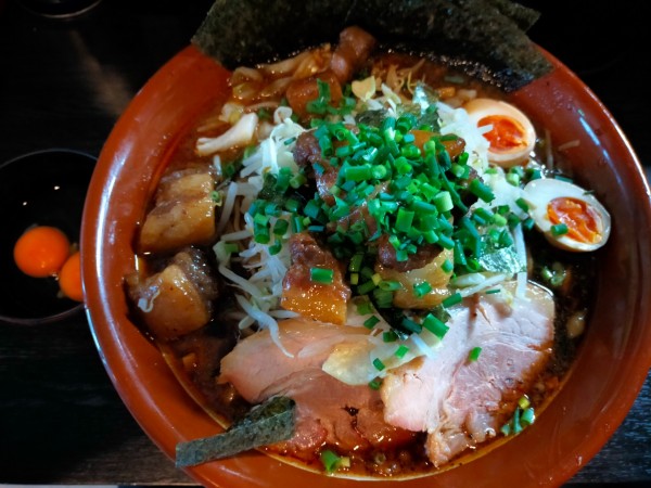 「【限定】Perfect Black1250円+生卵70円」@豚星。の写真