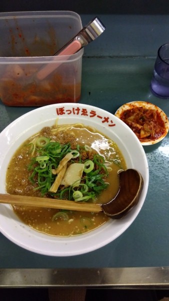 「味噌󠄀コマ切れチャーシューメン+持ち帰りからあげ(４ケ)」@ぼっけゑラーメンの写真
