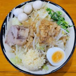 海渡ラーメン 900円