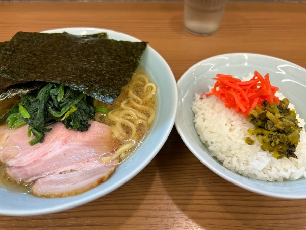「ラーメン800円」@家系らーめん 武将家 外伝の写真