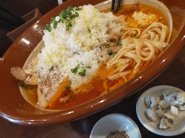 「トマト・麺増600・パルミ・ゴルゴン（野菜少・脂・大蒜）」@ピコピコポンの写真