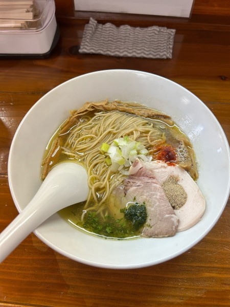 「トリュフらぁ麺」@無化調煮干しらぁ麺 誠実の写真