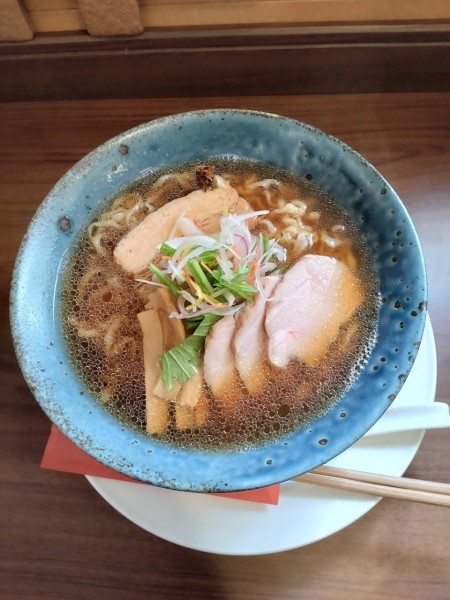 「しょうゆらーめん大盛」@らーめん旬彩の写真