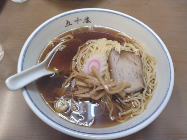 「ラーメン¥500+瓶ビール+餃子+ザーサイ+メンマ」@中華料理 五十番の写真