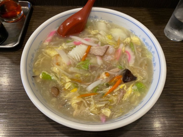 「麗紅麺（麺固め）900円」@中華屋 麗紅の写真