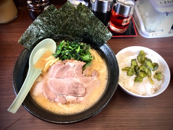 「豚骨醤油ラーメン(820¥)」@横浜家系ラーメン 隆希家の写真