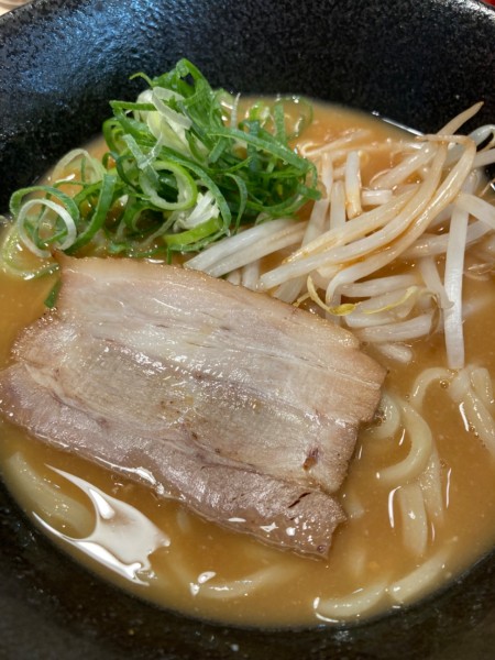 「とんこつ味噌ラーメン¥800」@横浜家系ラーメン 梅田家の写真