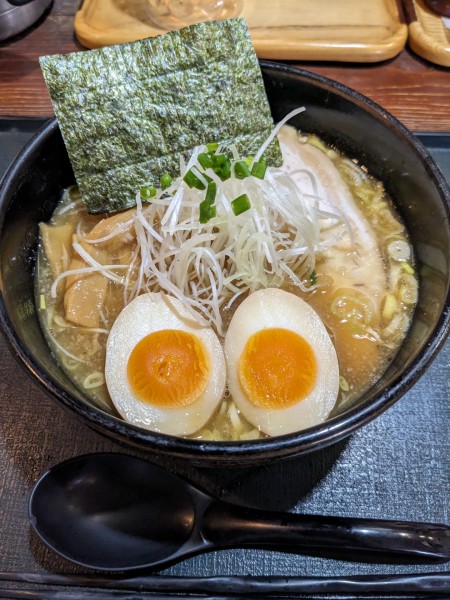「中華そば  味玉（手もみ太麺）」@麺屋 嘉藤の写真