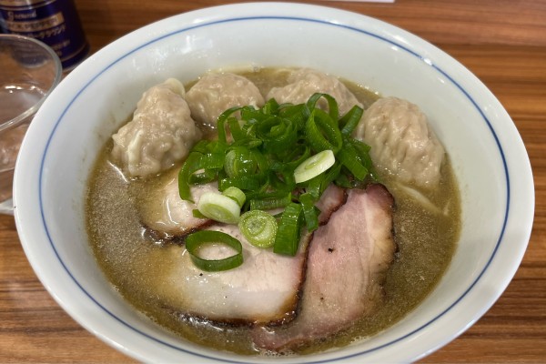 「炭火焼きチャーシューそば+ワンタン」@中華そば 西川の写真