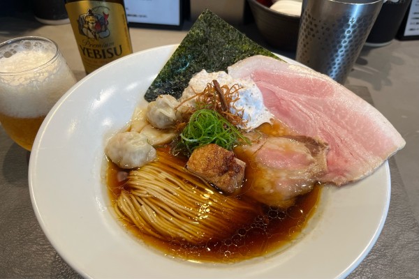 「特上醤油らぁ麺+ビール(SAPPOROエビス)」@Ramen Break Beatsの写真