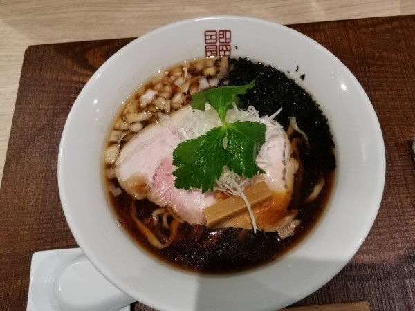 「淡麗醤油」@中華そば 色即是空の写真