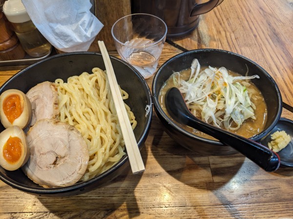 「味玉チャーシュー味噌つけめん（野菜・ニンニク増し）」@麺処 花田 上野店の写真
