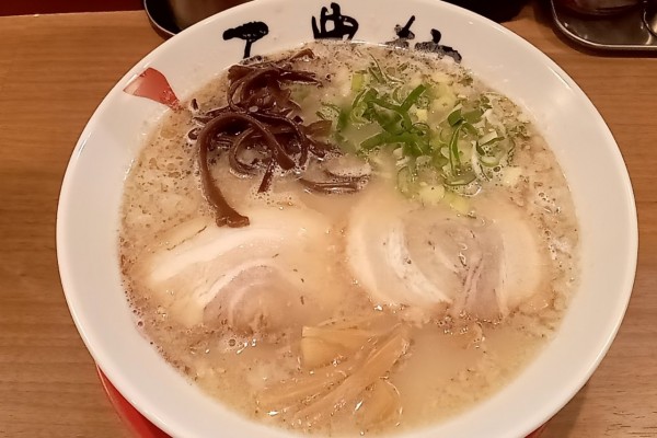 「とんこつラーメン」@三豊麺 人形町店の写真