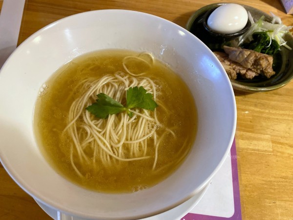 「鶏だし塩ラーメン 900円」@上州地鶏 鶏yasuの写真