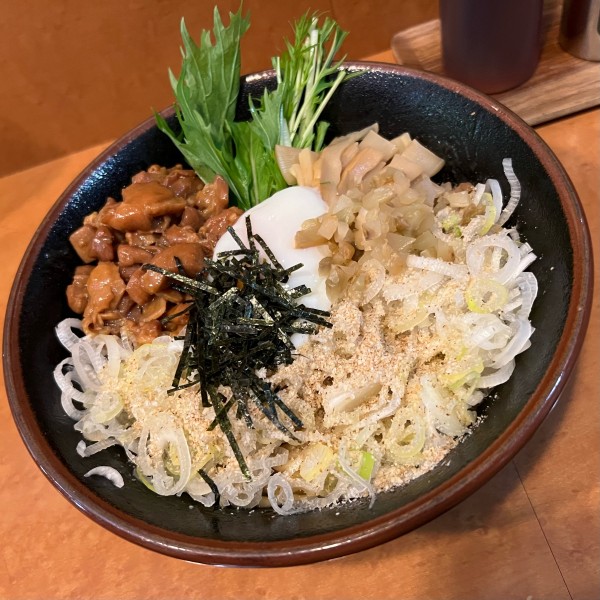 「浜そば大+全のせトッピング」@油そば専門店 浜そば 本店の写真