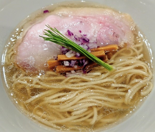 「中華蕎麦〈塩〉並」@宍道湖しじみ中華蕎麦 琥珀 池袋店の写真