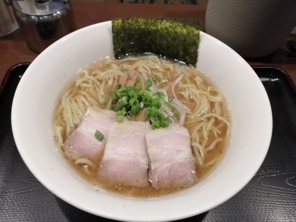 「中華そば　　900円」@中華そば おかべの写真