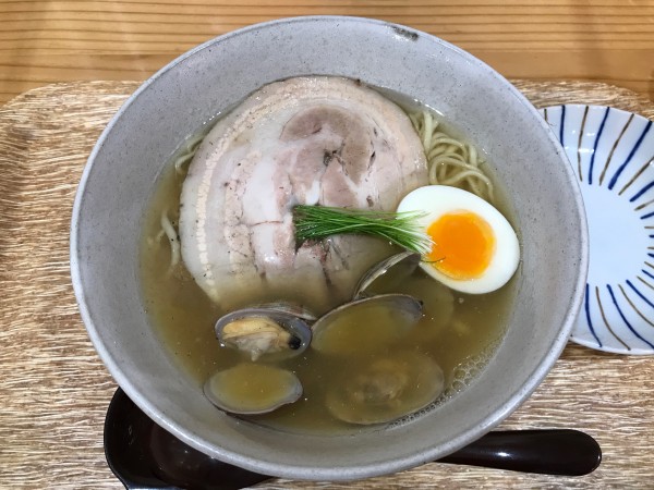 「純粋塩そば　850円」@尾鷲しおラーメン モクモクしお学舎の写真