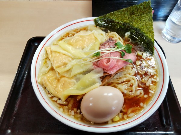 「特製中華そば 大盛無料」@手揉み中華そば いしまの写真