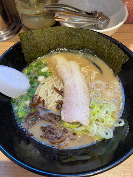 「まる」@茨城豚骨 美しょうの写真