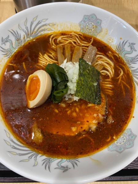 「辛いらーめん」@中華そば つけ麺 音七の写真