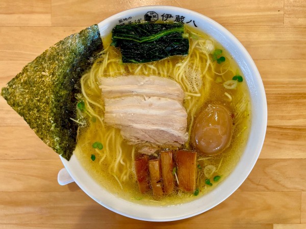 「朝中華そば（塩）」@築地の中華そば 伊蔵八の写真