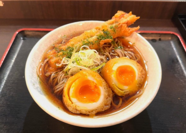 「ジャンボちくたま天そば(570円)」@めとろ庵 大手町店の写真