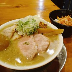 肉の日限定/メタボリック豚骨らーめん2023チャーシュー増し