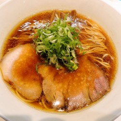 醤油ラーメン(1150円)