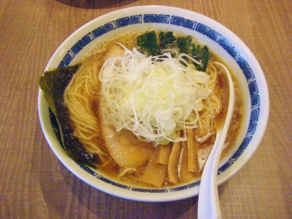 「煮干し中華そば（+ネギ2種）」@東大和ラーメン大冬樹Season2の写真