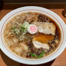 背脂中華そば(900円)