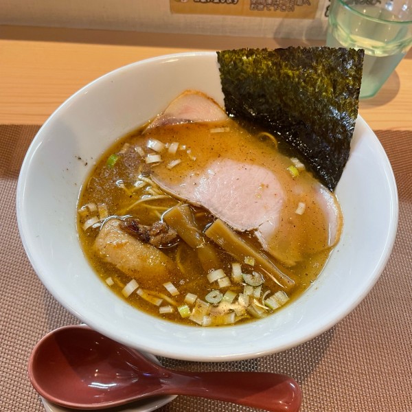 「鶏と煮干し塩+和え玉+ポーク丼+目玉焼き」@麺屋 い志だの写真