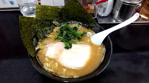 「背脂らーめん（８５０円）」@らーめん ぎょうてん屋 町田店の写真