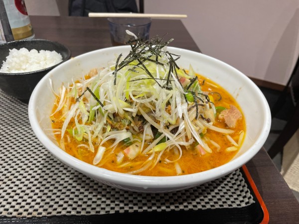 「ホルモン味噌ラーメン」@キッチン とちの木の写真
