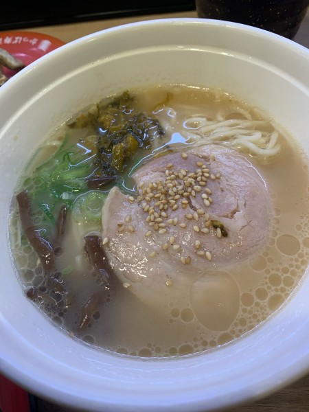 「博多豚骨ラーメン(博多一双監修)」@かっぱ寿司 いわき平店の写真