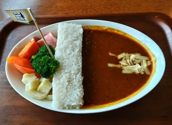 「宮ヶ瀬ダム放流カレー（1200）」@レイクサイド カフェの写真