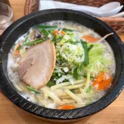 石鍋野菜塩ラーメン