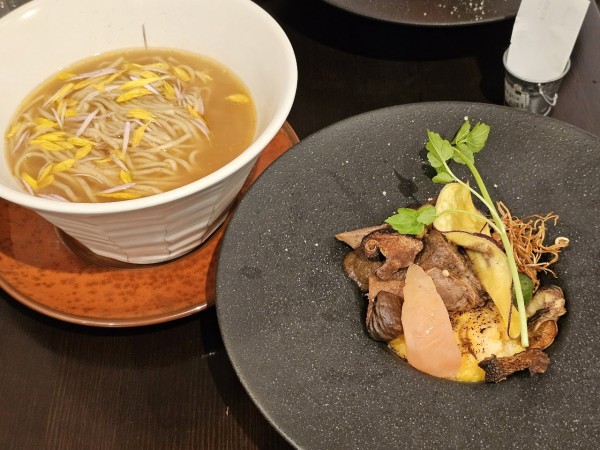 「【限定】ハロウィン限定SOBA紅秋戯曲　1800円」@sobabar Ciliegioの写真