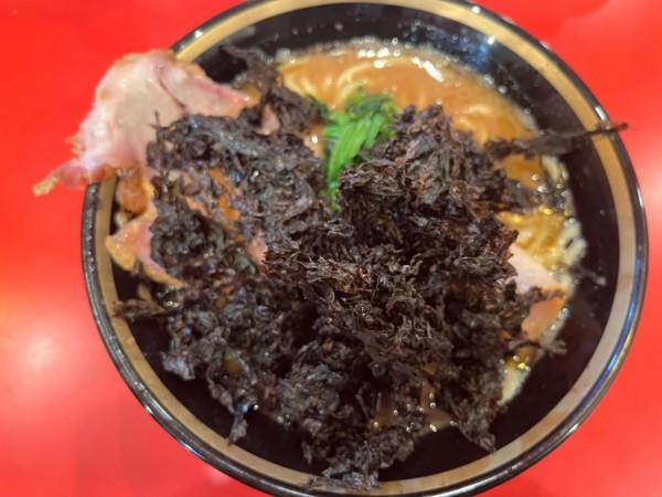 「ラーメン(並)800円＋岩のり200円」@横浜家系ラーメン 大輝家の写真