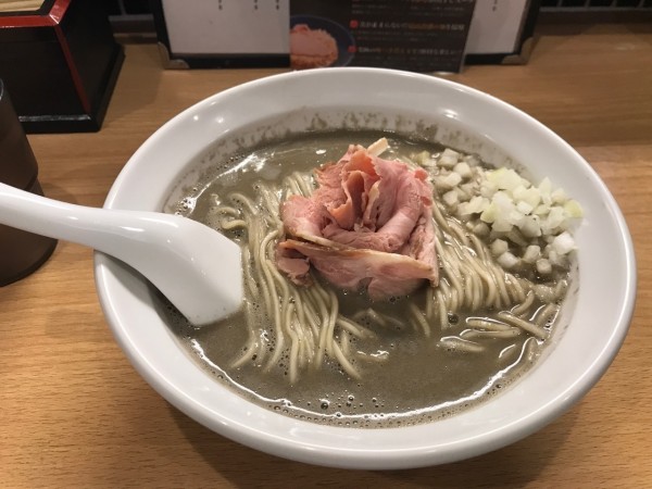「濃厚煮干し蕎麦　背脂和え玉ハーフ」@麺処 にぼし香の写真