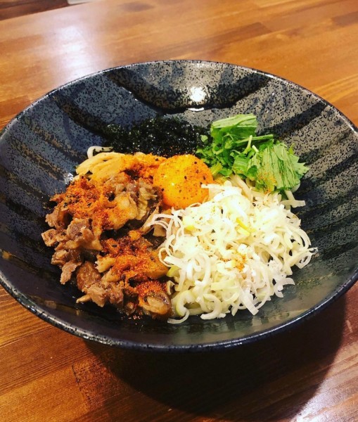 「飛騨牛すじ煮込みのまぜそば麺大盛り¥1,330円(限定)」@らぁめん 麺彩家の写真