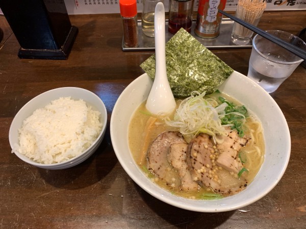 「焼豚塩ラーメン」@麺屋 吉佐の写真