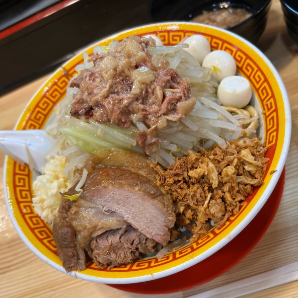 「汁なし（麺硬め）＋うずらの玉子『コール』全マシ」@えどもんど 中野の写真