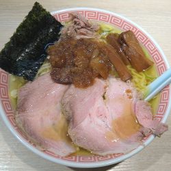 塩セアブラ￥900＋チャーシュー￥200＝￥1100