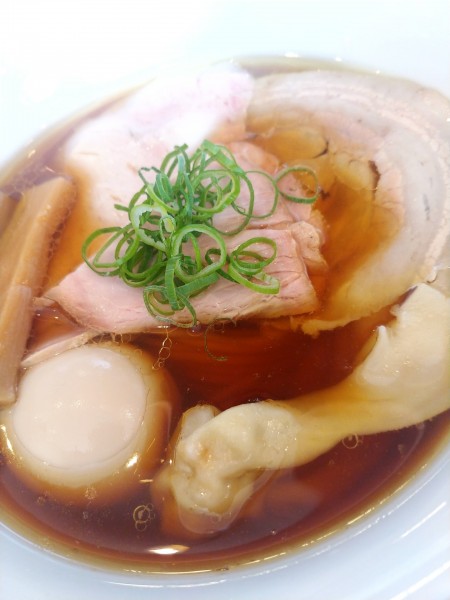 「地鶏と豚の醤油 特製」@青森中華そば オールウェイズの写真