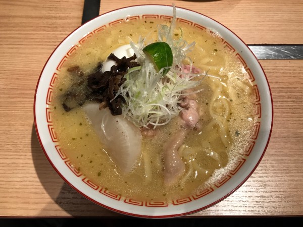 「鶏白湯煮込みらーめん　1000円」@おそうざいと煎餅もんじゃ さとうの写真