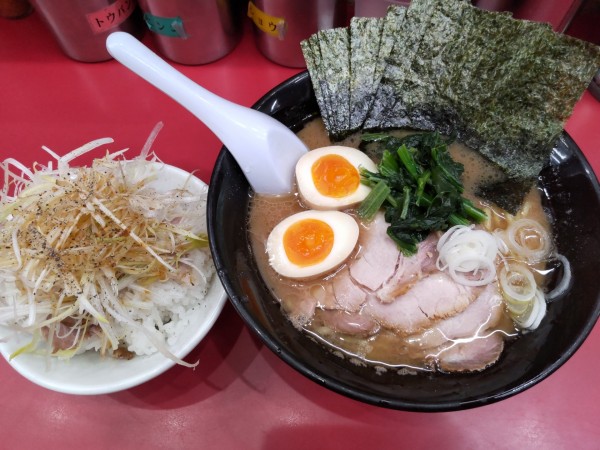 「粋得豚骨醤油＋ネギめし」@赤羽らーめん 粋の写真