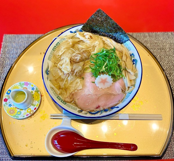 「雲呑地鶏中華そば 【塩】」@中華そば 凜星の写真