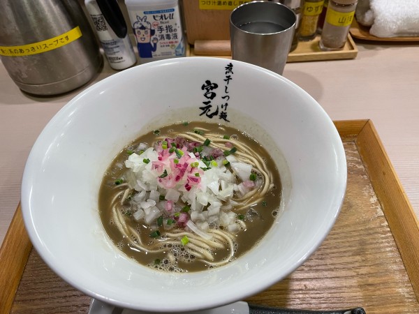 「(素)濃厚煮干しそば(ネギのみ)￥850」@煮干しつけ麺 宮元の写真